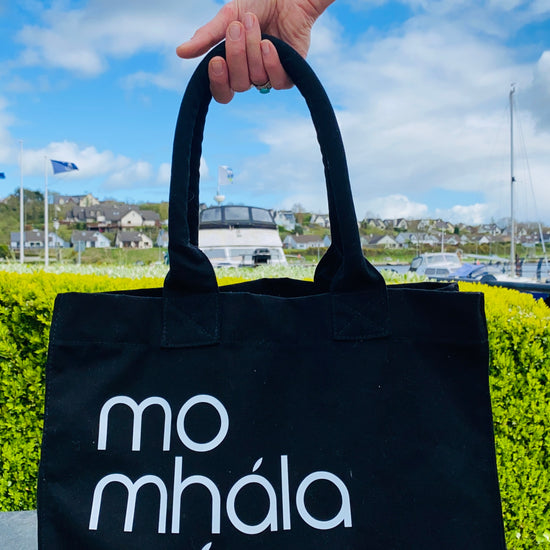 RICH BLACK 100% COTTON CARRYALL BY LIKE